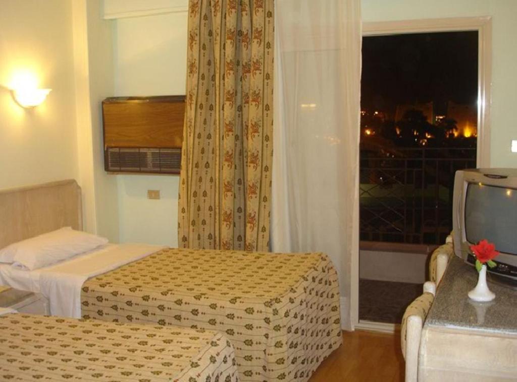 Emilio Hotel Luxor Kamer foto