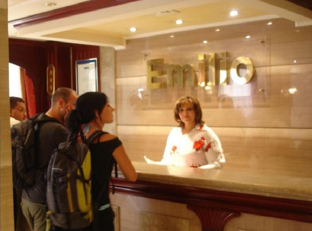 Emilio Hotel Luxor Buitenkant foto